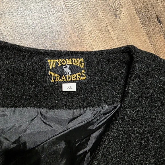 Men's Black Wyoming Traders Vest - Picture 3 of 6